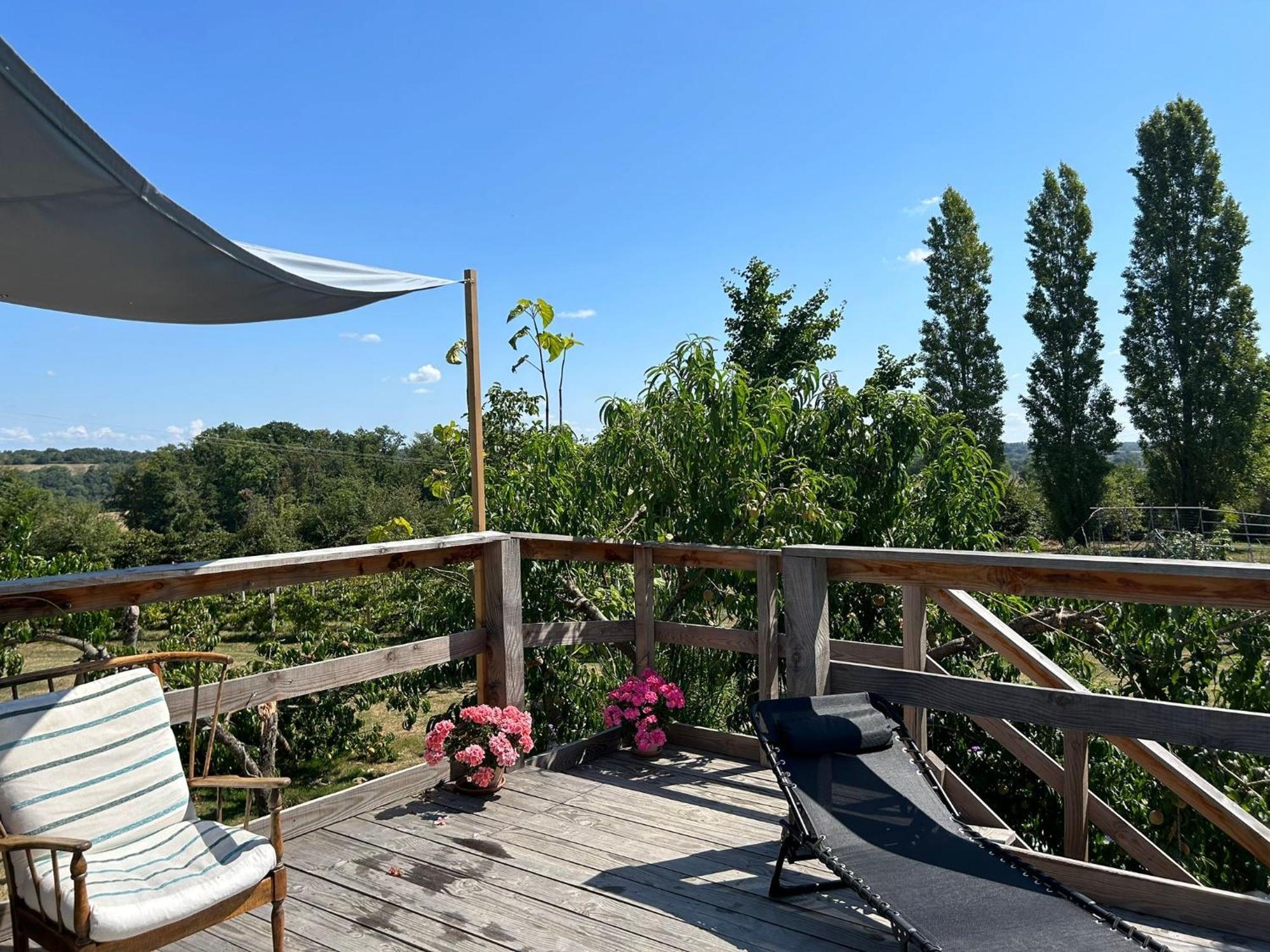 2 Chez Tabuteau Bed & Breakfast Plaisance  Exterior photo